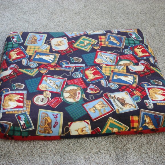 NEW Pet Bed Double-sided Cushion Red Blue Pawprint Travel Dogs - Picture 1 of 2
